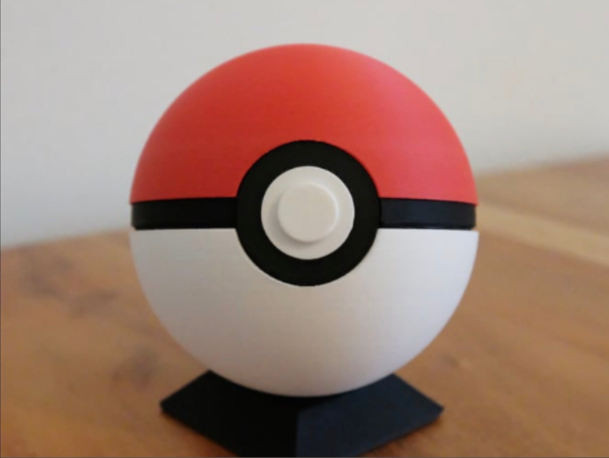 Pokémon Ball with Stand